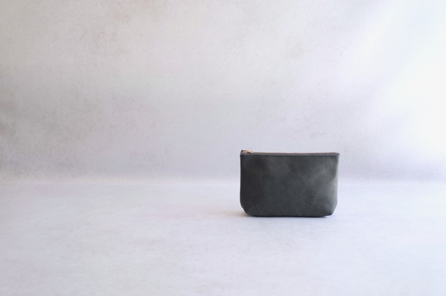 DR POUCH L 01