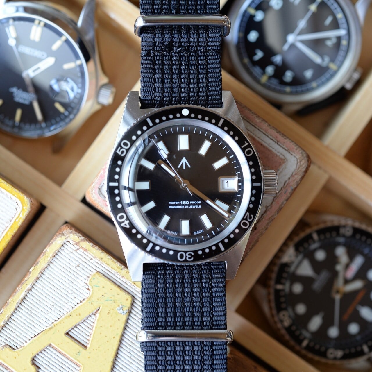 Bark Outsiders : Genuine NATO Strap® For Nylon / Coyote and Black