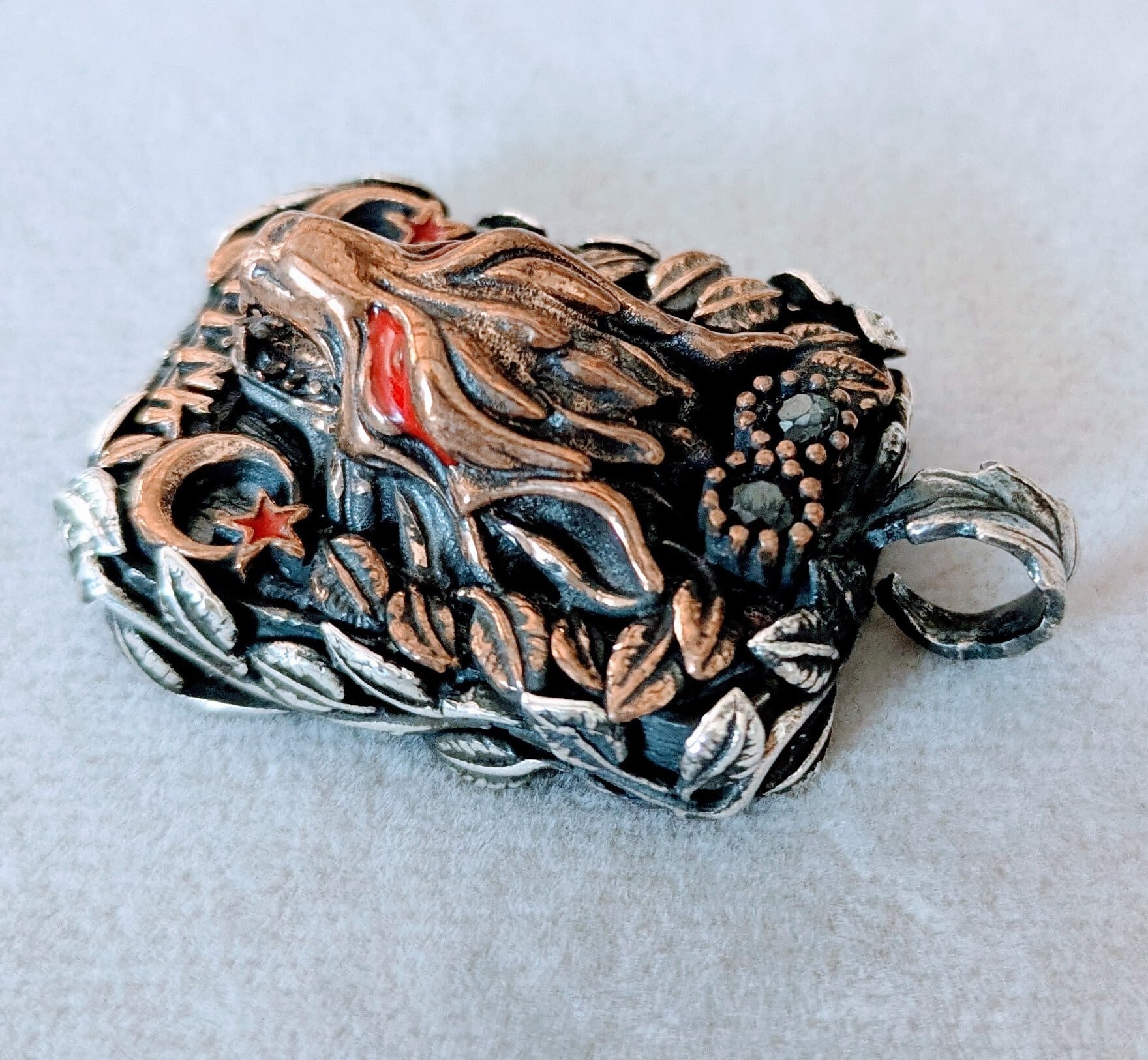 NEW＊トルコ製 ハンドメイド ペンダントトップシルバー925（オオカミ