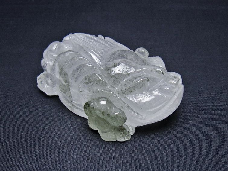 水晶 手彫り-卓上置物-キンセン-金蟾 ガーデンクォーツ 一点物 154-96