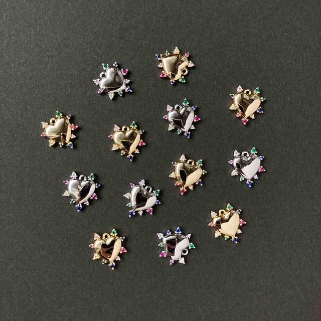 ぷっくりハートカラフルジルコニアチャーム（16K/プラチナメッキ）