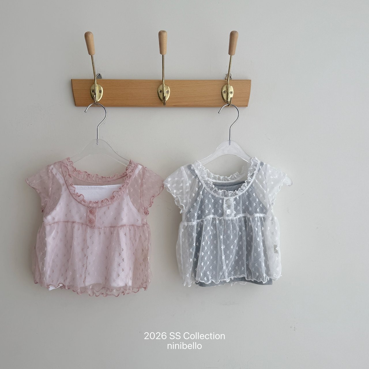 [ninibello] Love Me Shasha Tee (Sleeveless Set-up) / [니니벨로] 러브미샤샤티(나시세트)