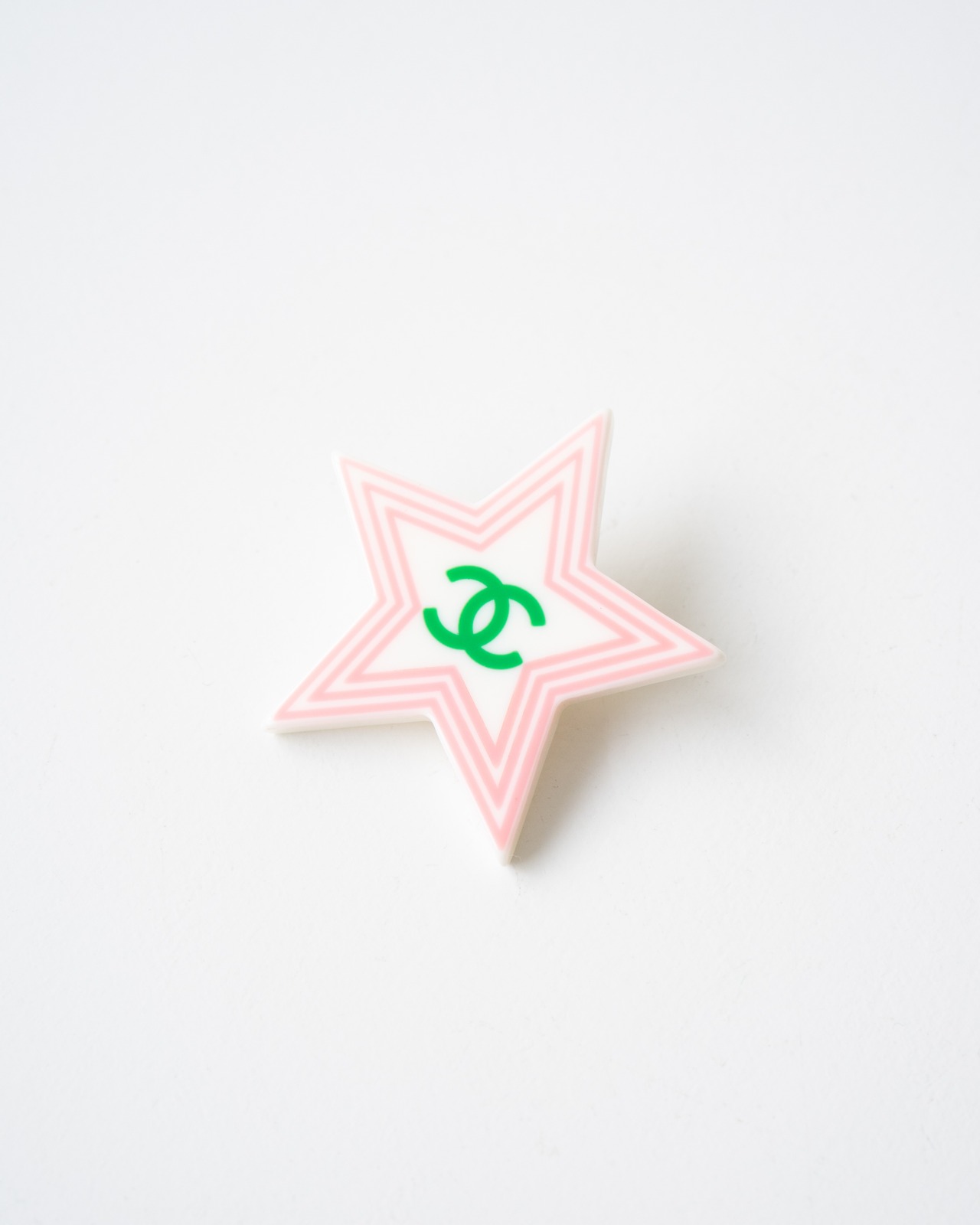 〈CHANEL〉CC Mark Star Badge 2004SS
