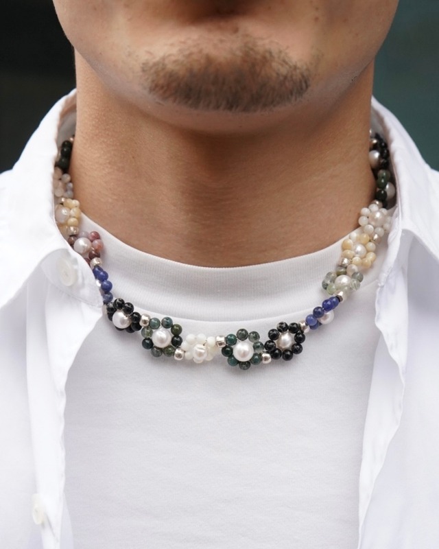 Daisy necklace / ONE DRIP