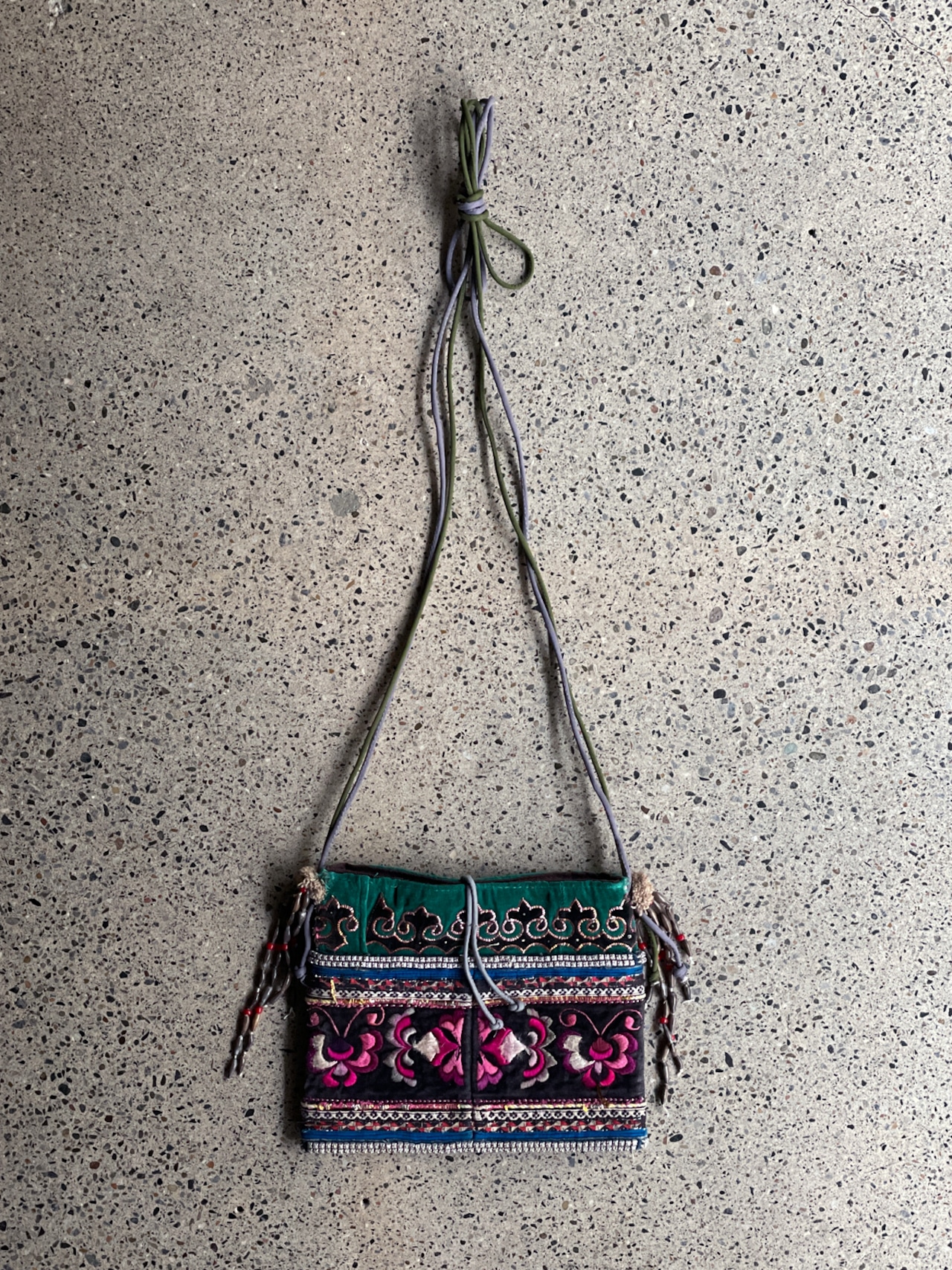 Miao tribe／Vintage textile shoulder bag