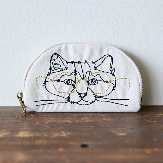 +HAyU （プラスハユ） 刺繍メガネポーチ / メガネ猫 キナリ WHAQG-0005 A