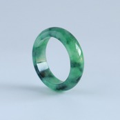 【16号】濃いグリーンが見せる表情が絶妙な天然翡翠リング くり抜き甲丸リング 緑マーブル模様 A貨翡翠 jd_rg1492