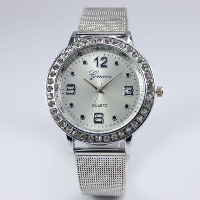 新しいファッションレディースジュネーブアナログ腕時計クォーツドレスローズゴールドラインストーンクリスタルステンレス鋼腕時計女性