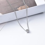 予約 メンズ ネックレス キューブ シルバー ステンレス 58cm ペンダント 韓国 カジュアル きれいめ Tシャツ シャツ ニット y12118