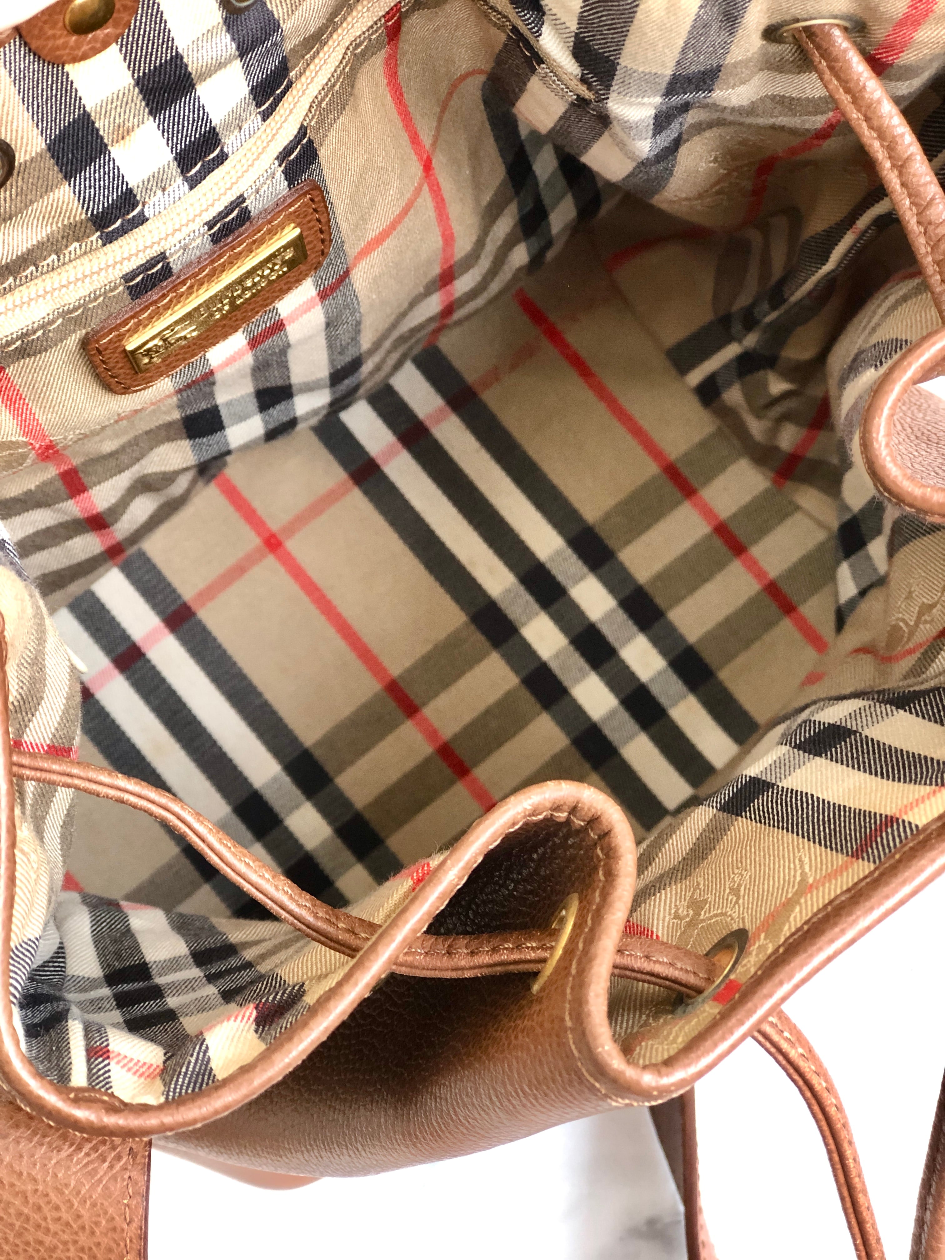 Burberrys' バーバリーズ ロゴ エンボスレザー 巾着 ショルダーバッグ