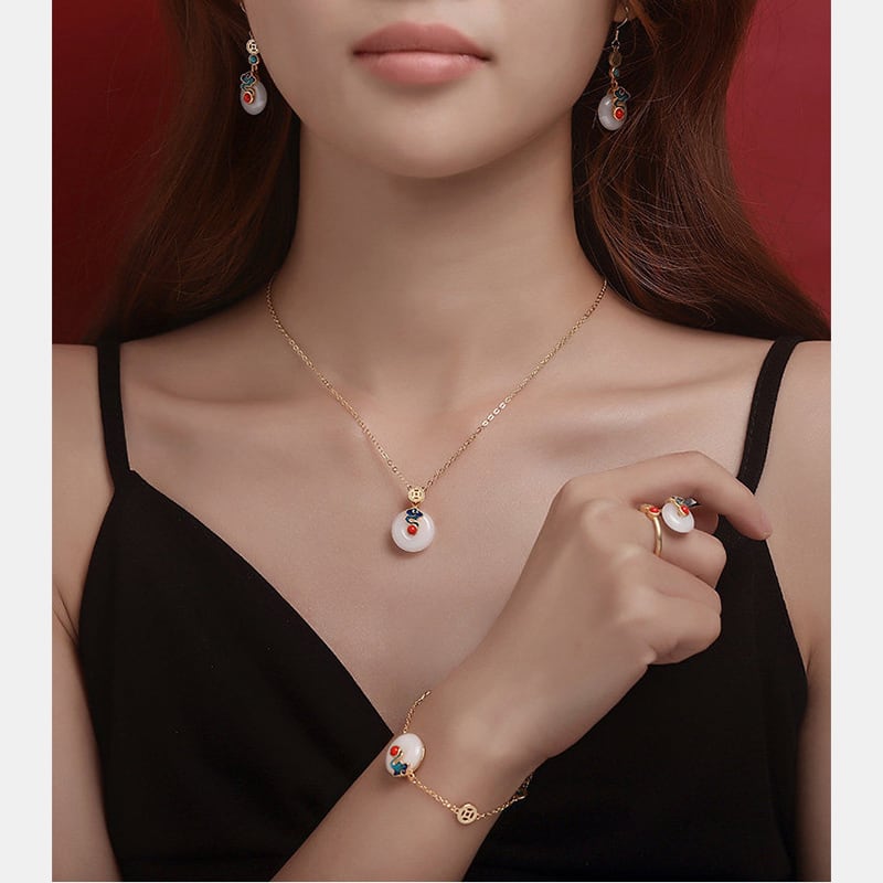 XIANGYUNGEシリーズ】☆チャイナ風飾り☆ ピアス（ペア）orネックレス