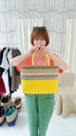 ロゴテイシャツ