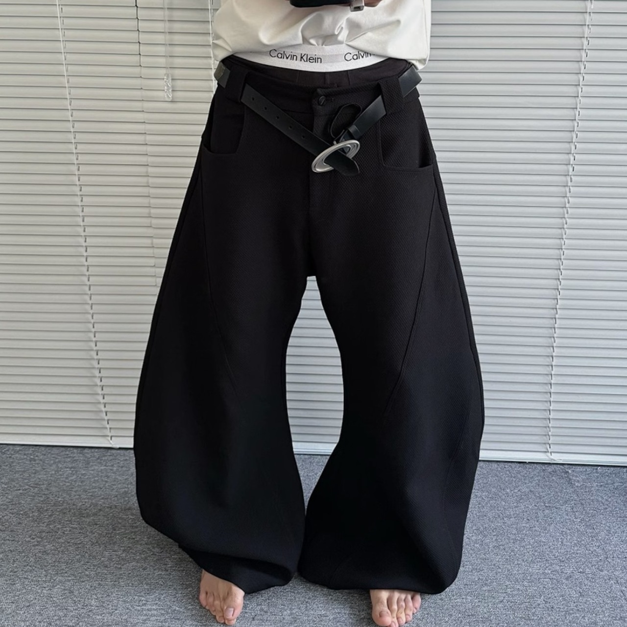 O-Cut Wide Pants