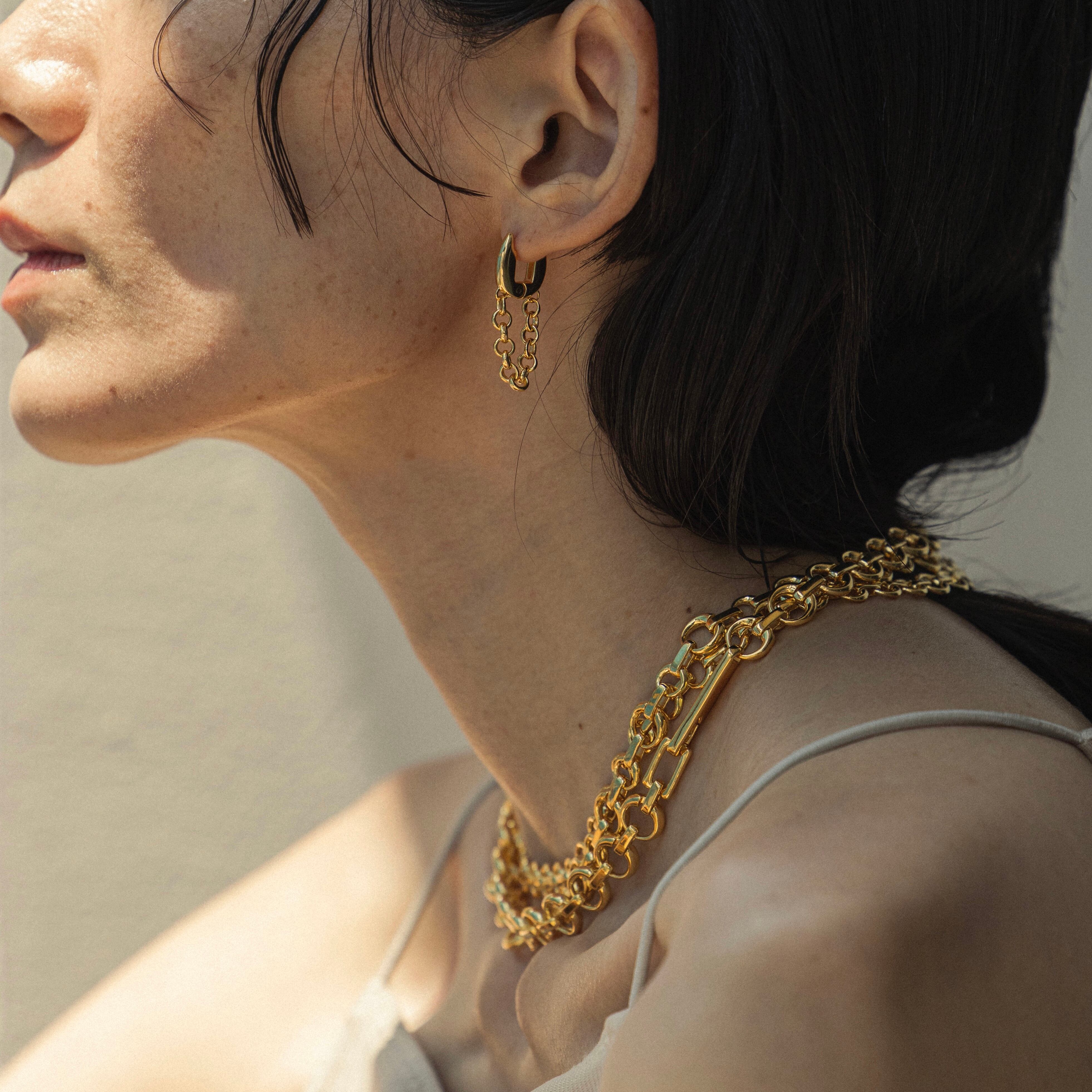 Lock pierce single chain Gold | FLYNK