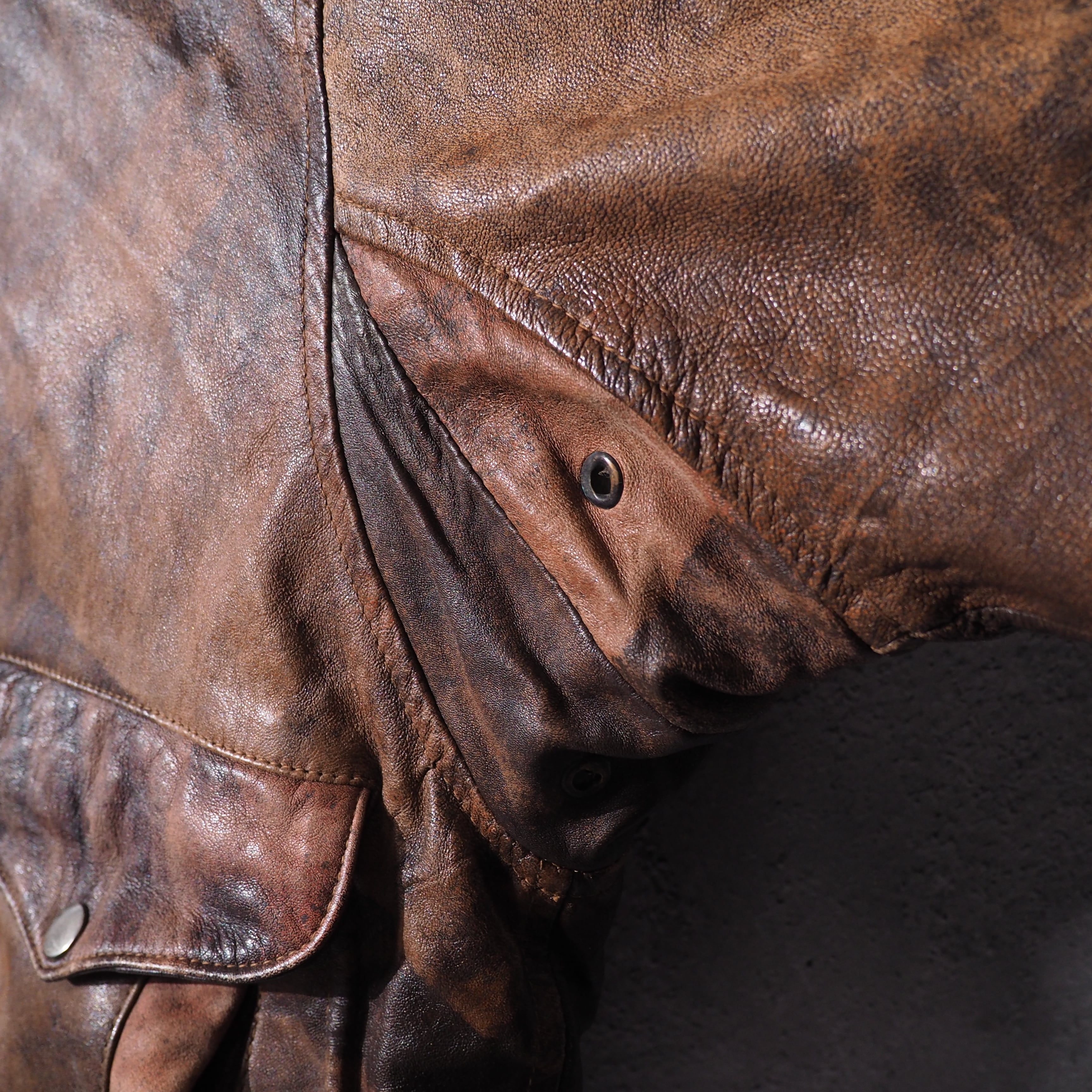 ” Special ” Aging processing Big Pockets vintage leather jacket