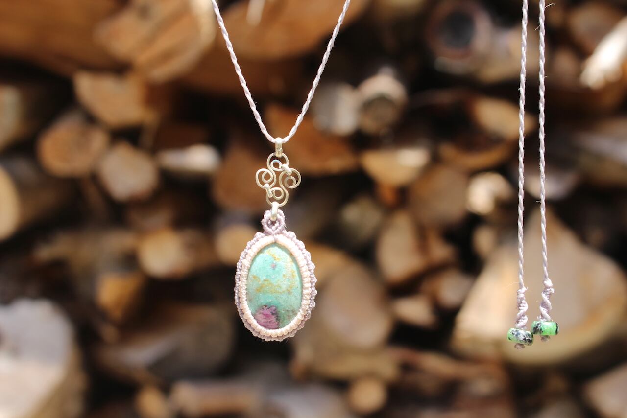 Ruby in Fuchsite silver925 wire work micro macrame pendant