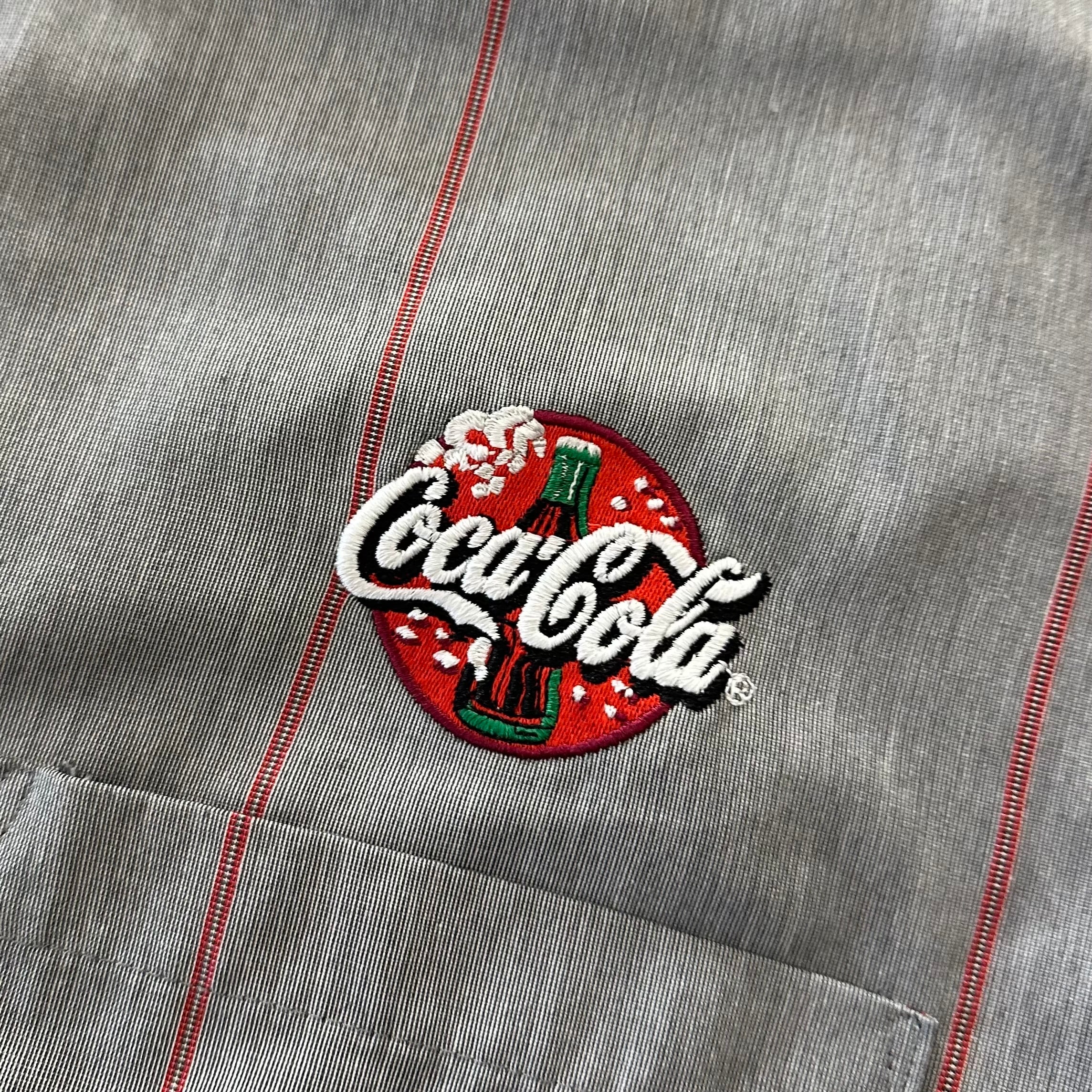 コカ・コーラ ボタンダウン シャツ Lサイズ 背面刺繍 半袖シャツ ワークシャツ  No Reason Coca-Cola  ☆ PayPay(ペイペイ)決済可能 ☆ 札幌市 清田区 平岡 コカ・コーラ ボタンダウン シャツ Lサイズ 背面刺繍 半袖シャツ