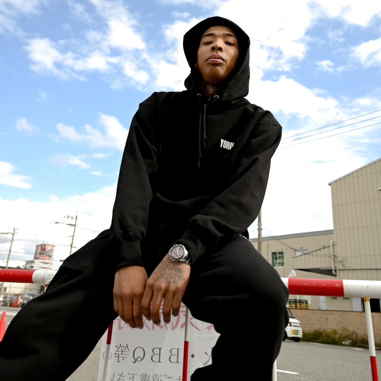 YORU CLUB LOGO HOODIE【Black】