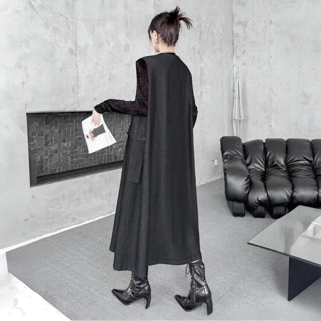 Deep V-neck pocket dress C1279