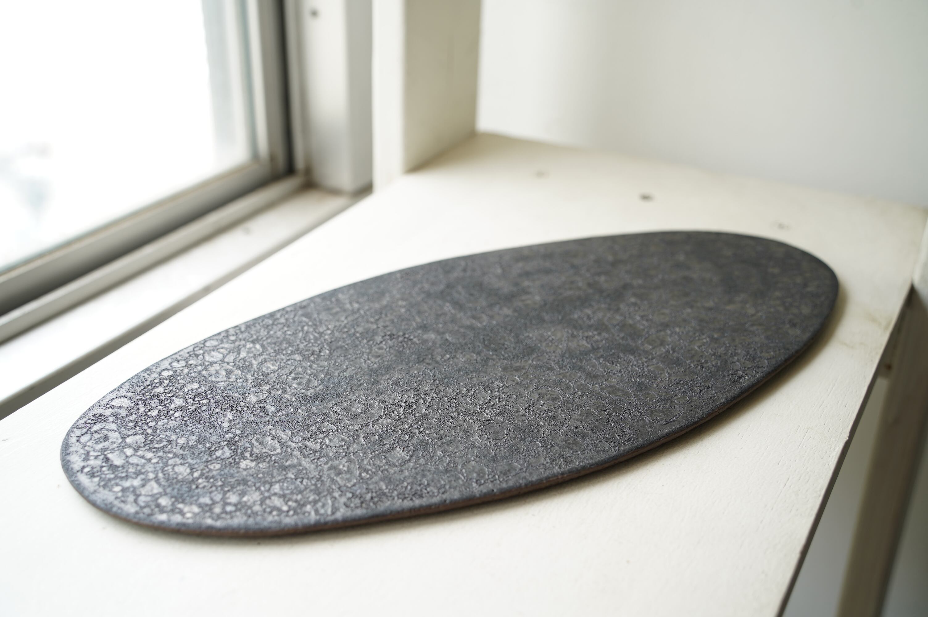moon plate 楕円(幅32cm) 山下寛兼 1