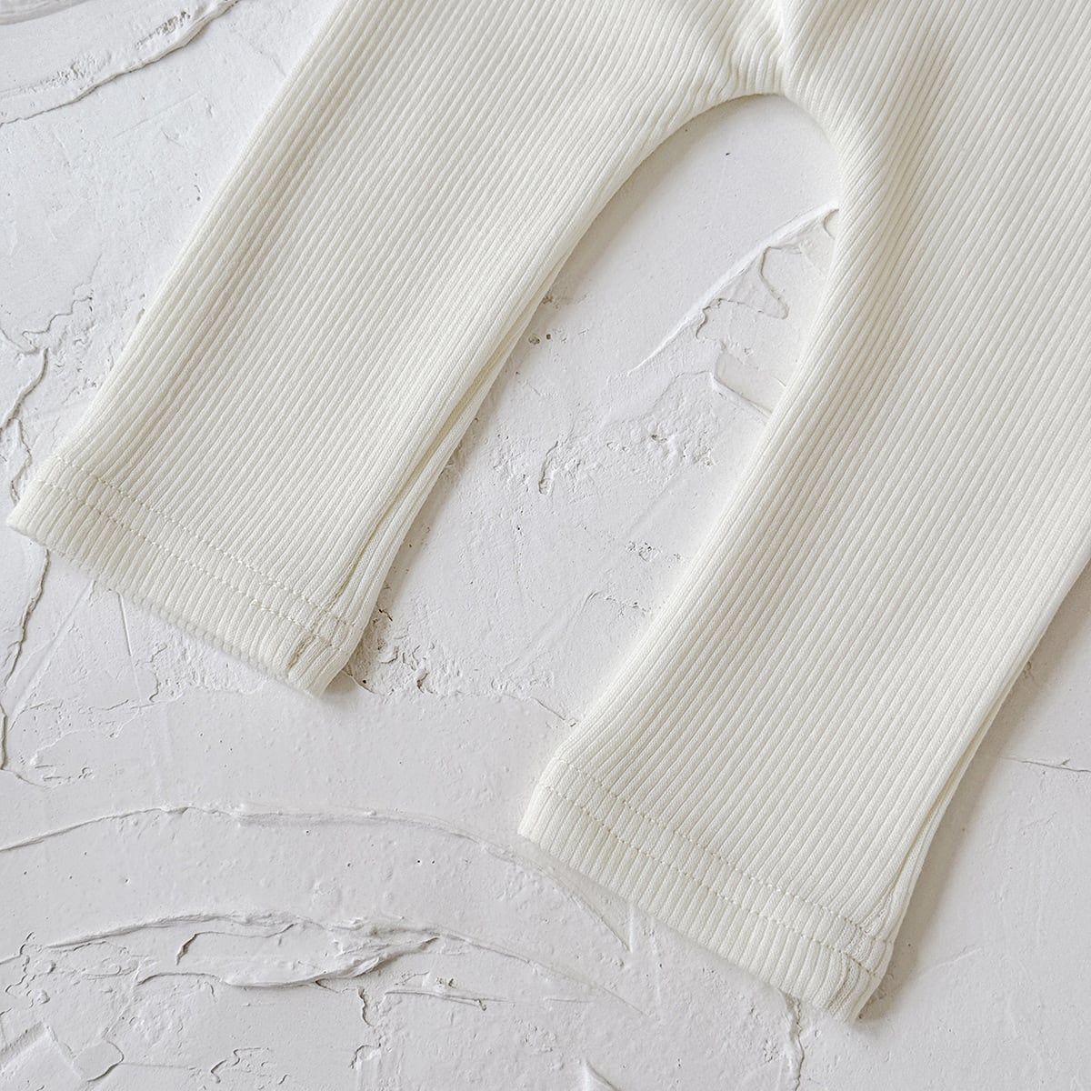 フリルサスペンダー付きレギンス