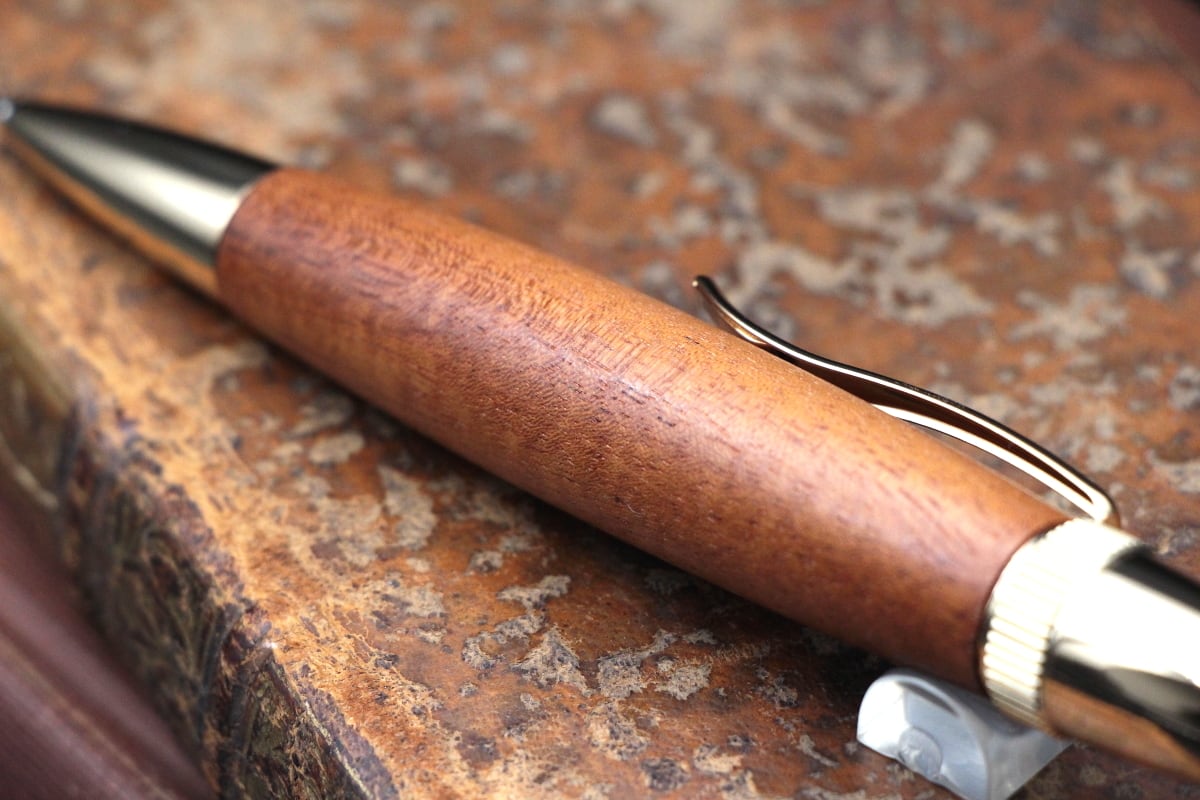 世界三大銘木 キューバンマホガニー ゴールド金具・Chouette」木軸ペン