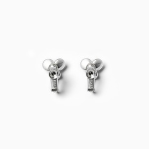 Silver earclip SME19 Three petalsイヤリング