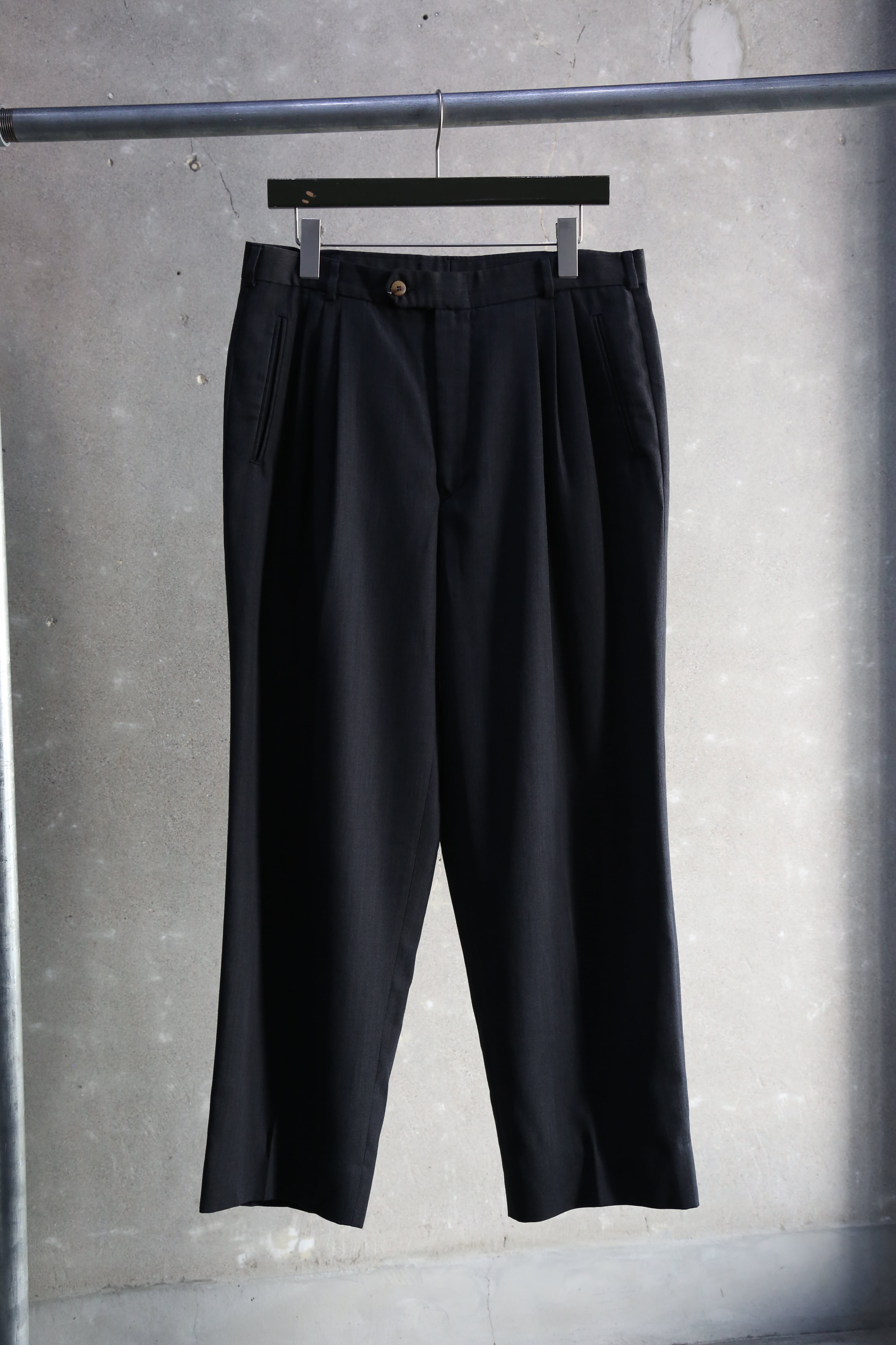 【ほぼ未使用】PERRY ELLIS タキシードセット　39S WOOL100% ほぼ未使用】PERRY ELLIS タキシードセット 39S WOOL100%