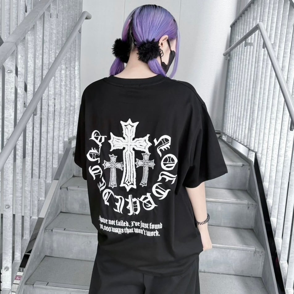 【CANDY SELECT 】クロス相良刺繍Tシャツ 235558 カットソー グランジ  トップス ストリート 地雷 サブカル ブランド ユニセックス