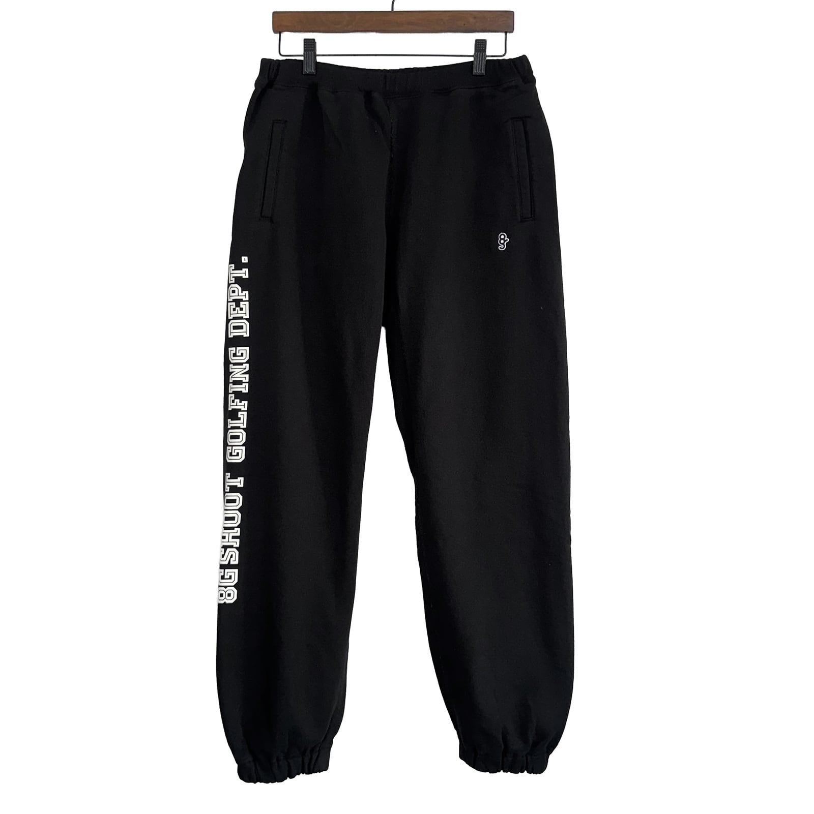 8G COLLEGE LOGO SWEAT PANTS -BLACK-