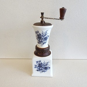 イタリア製 陶器のコーヒーミル