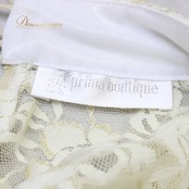 社交ダンス 衣装 スタンダード ドレス ワンピース パーティドレス prima boutique プリマブティック ホワイト系 花柄 バラ 薔薇 ゴールド系 レース オフホワイト エレガント 洗練 ボリューム 二重スカート 伸縮性 フリーサイズ ナイロン素材 結婚式 お呼ばれ フォーマル ダンスパーティー レディース 着こなし コーディネート 安心の品質