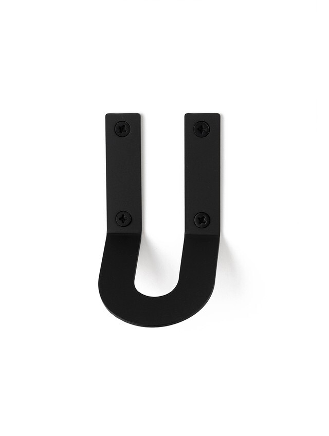 LETTER HOOK  U フック　壁掛け　サイン　英文字　アルファベット