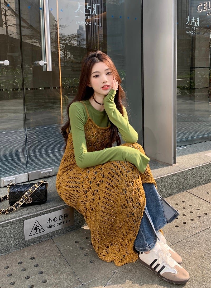 【美品】バレンシアガ ロング丈 ボリューム 厚手 ニット 美品】バレンシアガ ロング丈 ボリューム 厚手 ニット