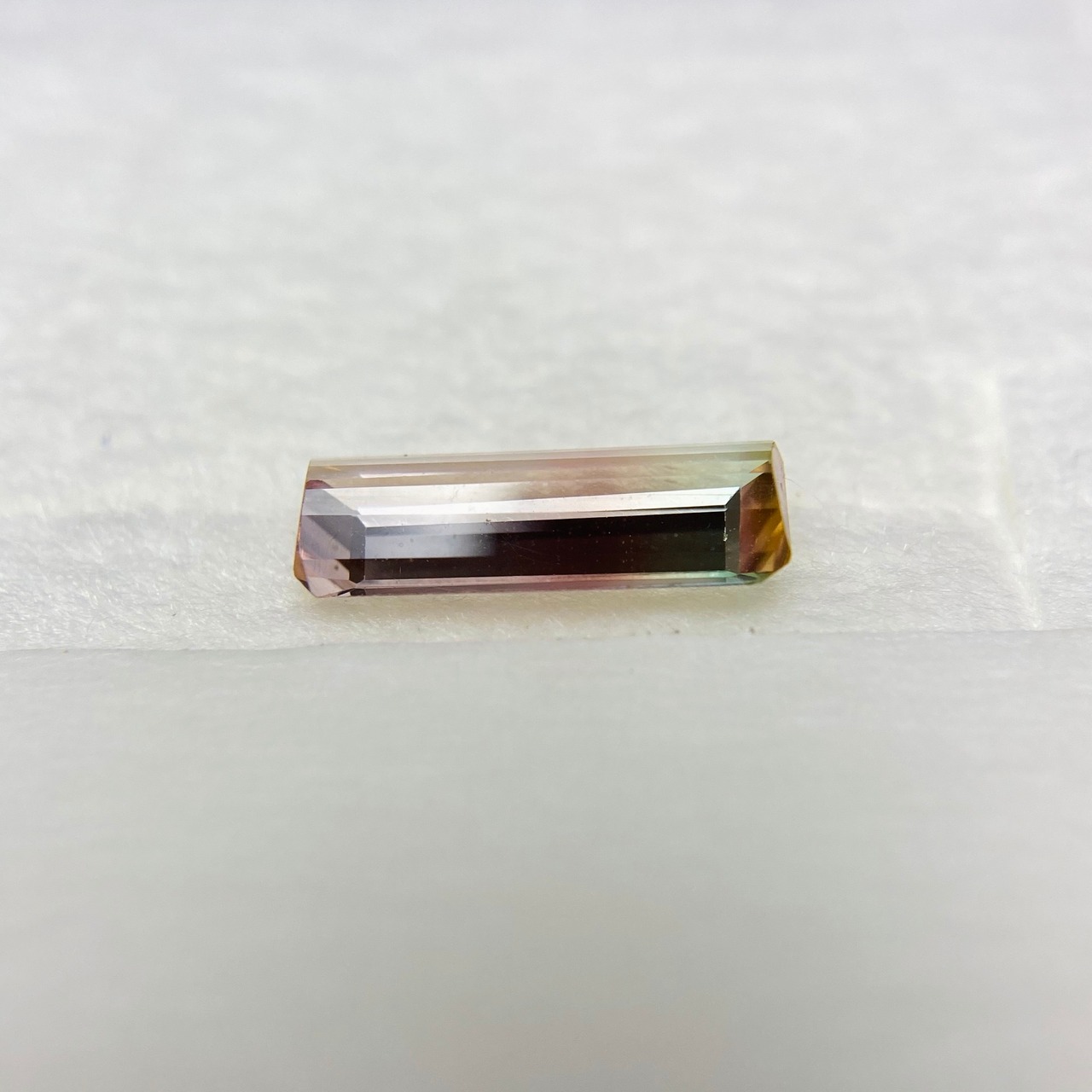 淡いカラー　バイカラートルマリン No.3　約1.30ct
