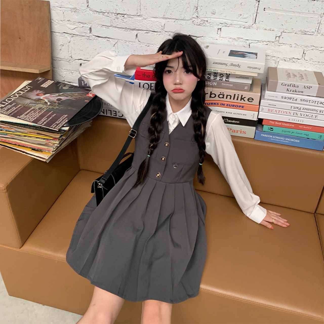 vogue ワンピースダークグレー