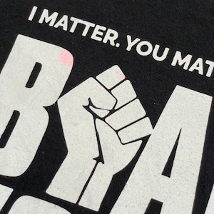 【GILDAN】3XL ビッグサイズ Black Voters Matter ロゴ Tシャツ バックプリント 黒t 半袖 us古着