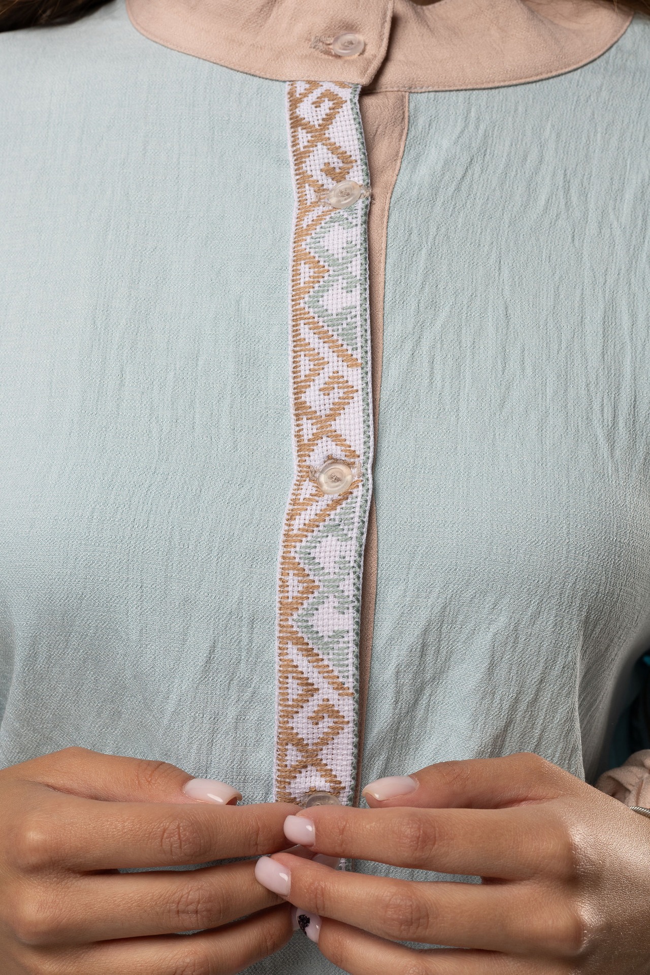ウクライナ刺繍ヴィシヴァンカ　手刺繍　バルーン袖　レディース・フリーサイズ - 4