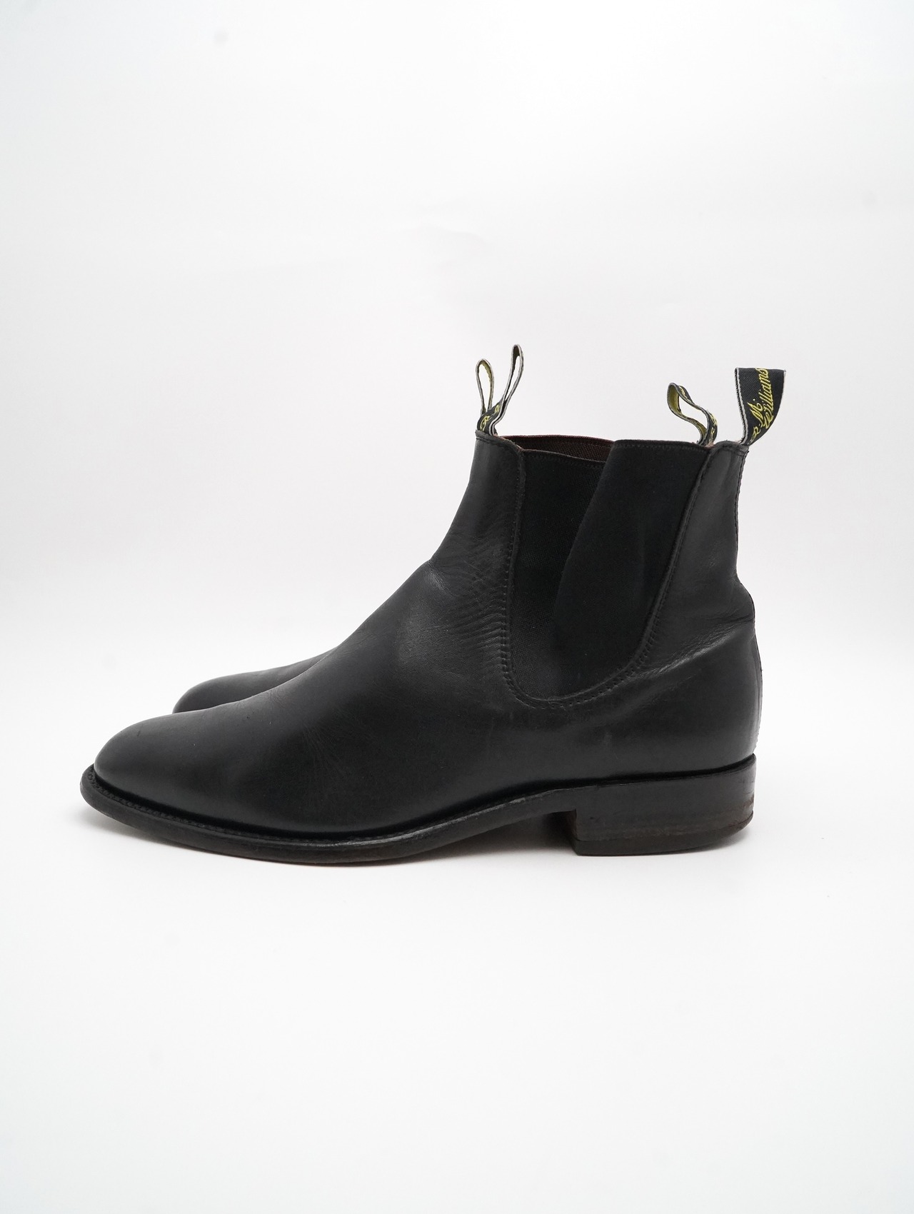 Side gore boots