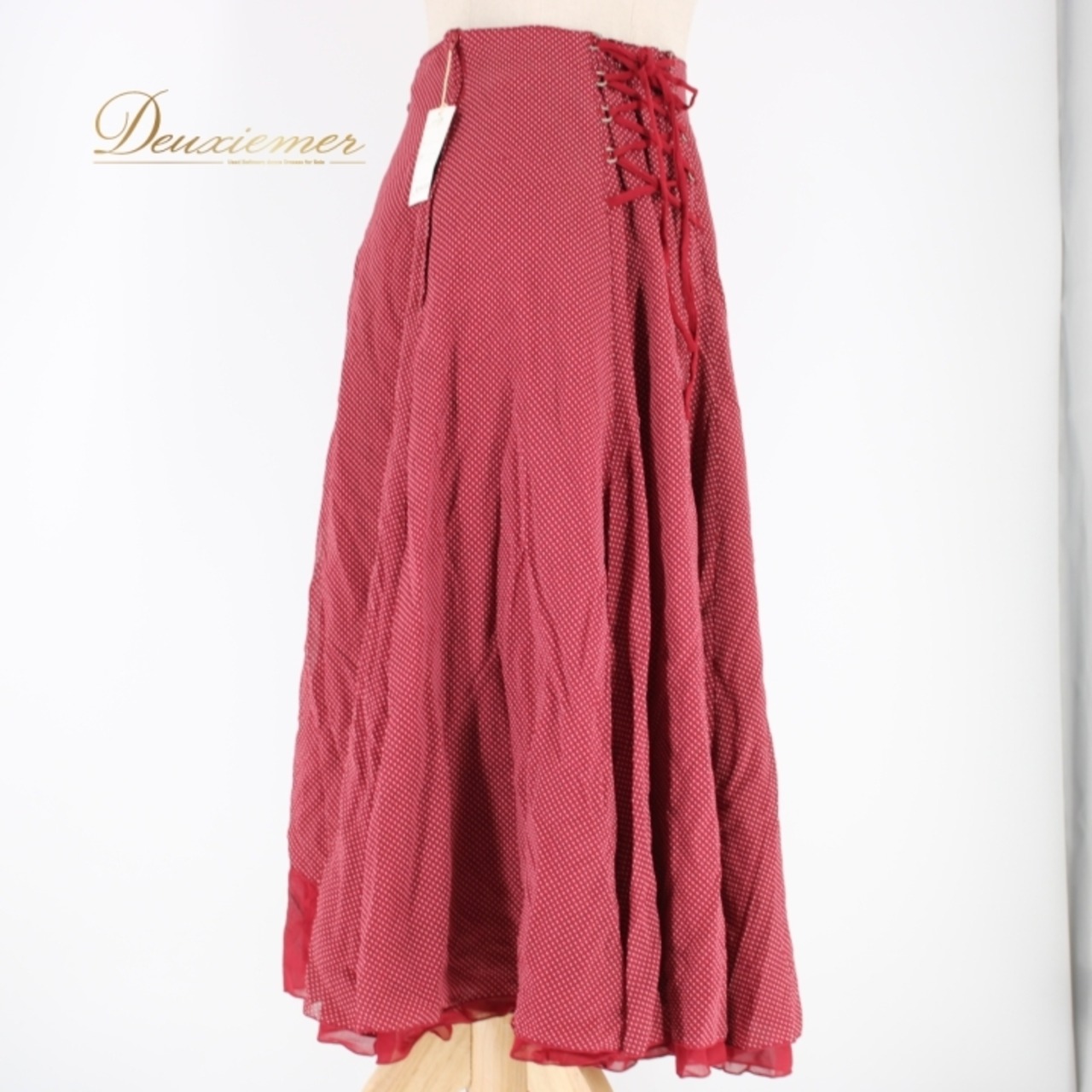 社交ダンス 衣装 スタンダード スカート レッスンウェア 練習着 オールシーズン LA FORET 赤 レッド系 ホワイト系 白 ドット 水玉 社交ダンス衣装 ダンススカート 練習用 スカート Lサイズ ファスナー付き ポリエステル素材 水玉模様 フレアスカート カジュアルスタイル おしゃれ 衣装 ルック ダンスレッスン 着心地良い おすすめ