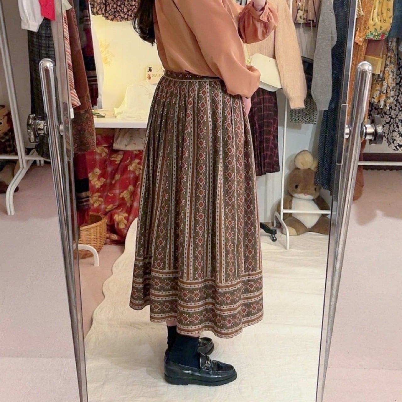 tyrolean line gather flare skirt