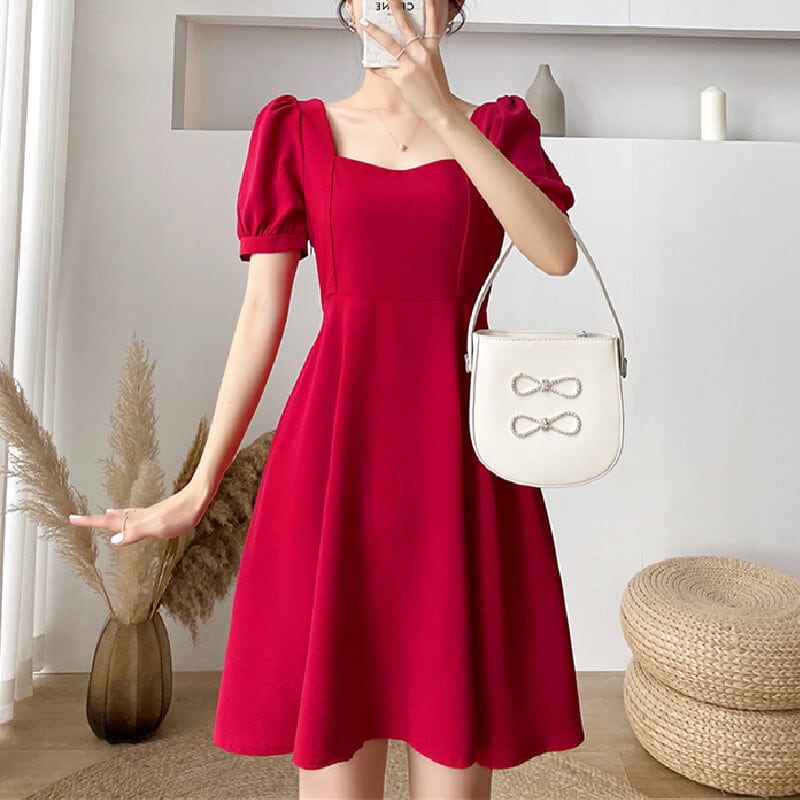 ワンピース ３色展開 Aライン 無地 赤 レトロ パフスリーブ パーティー スクエアネック レッド ホワイト ブラック S M L Xl Dresszone