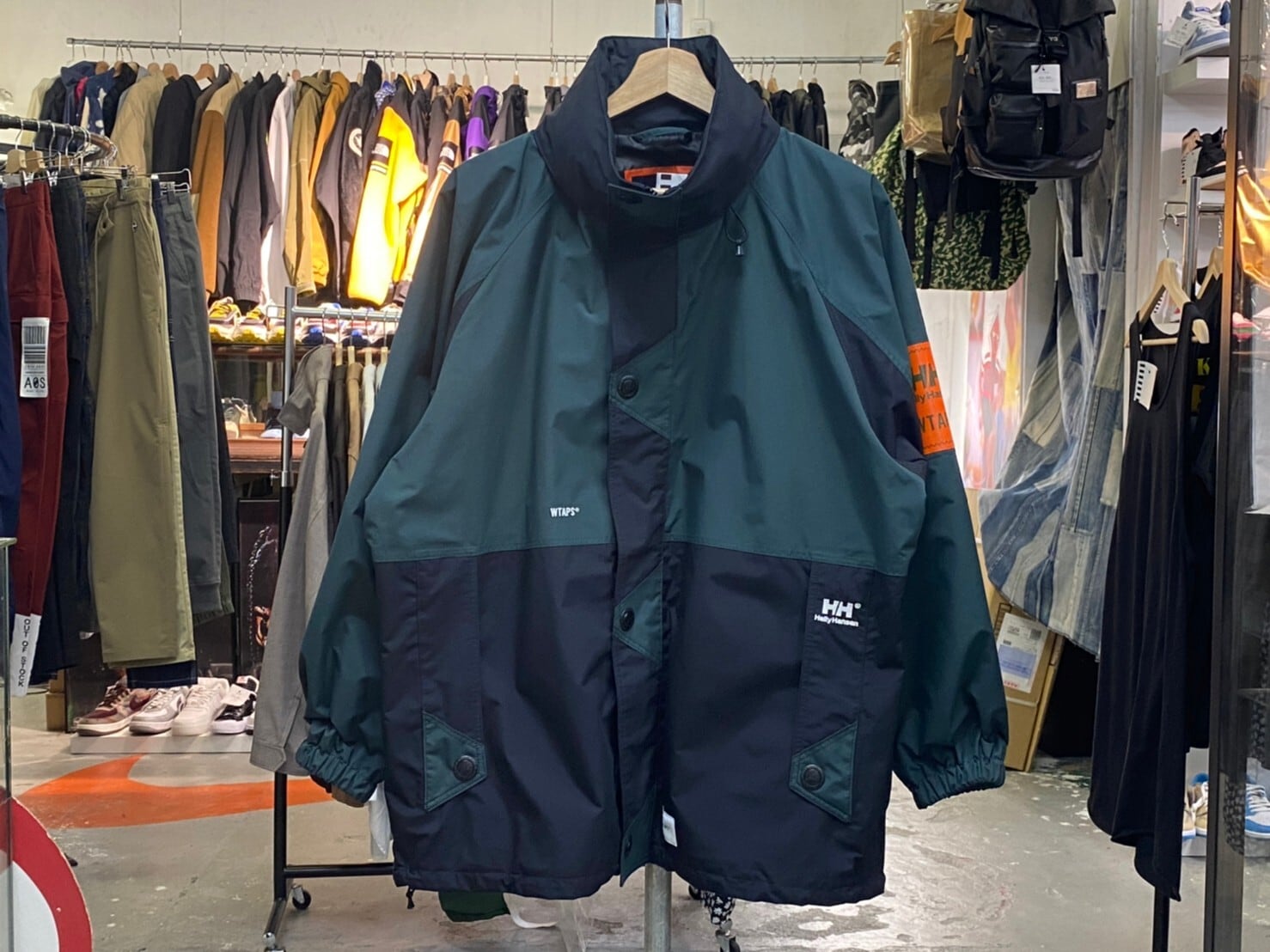 WTAPS × HELLY HANSEN BOW JACKET 02 GREEN HV12000W 76017 | BRAND