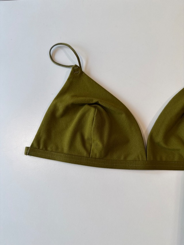 OVERNEATH/Bra004 MOSS