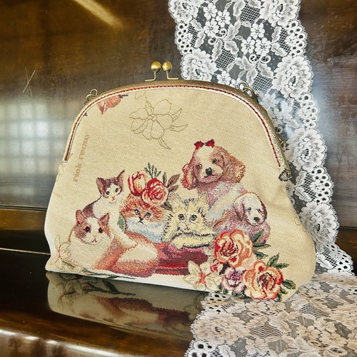 限定22cmサイズ　[子犬と子猫がま口バッグ　ゴブラン織　バッグ