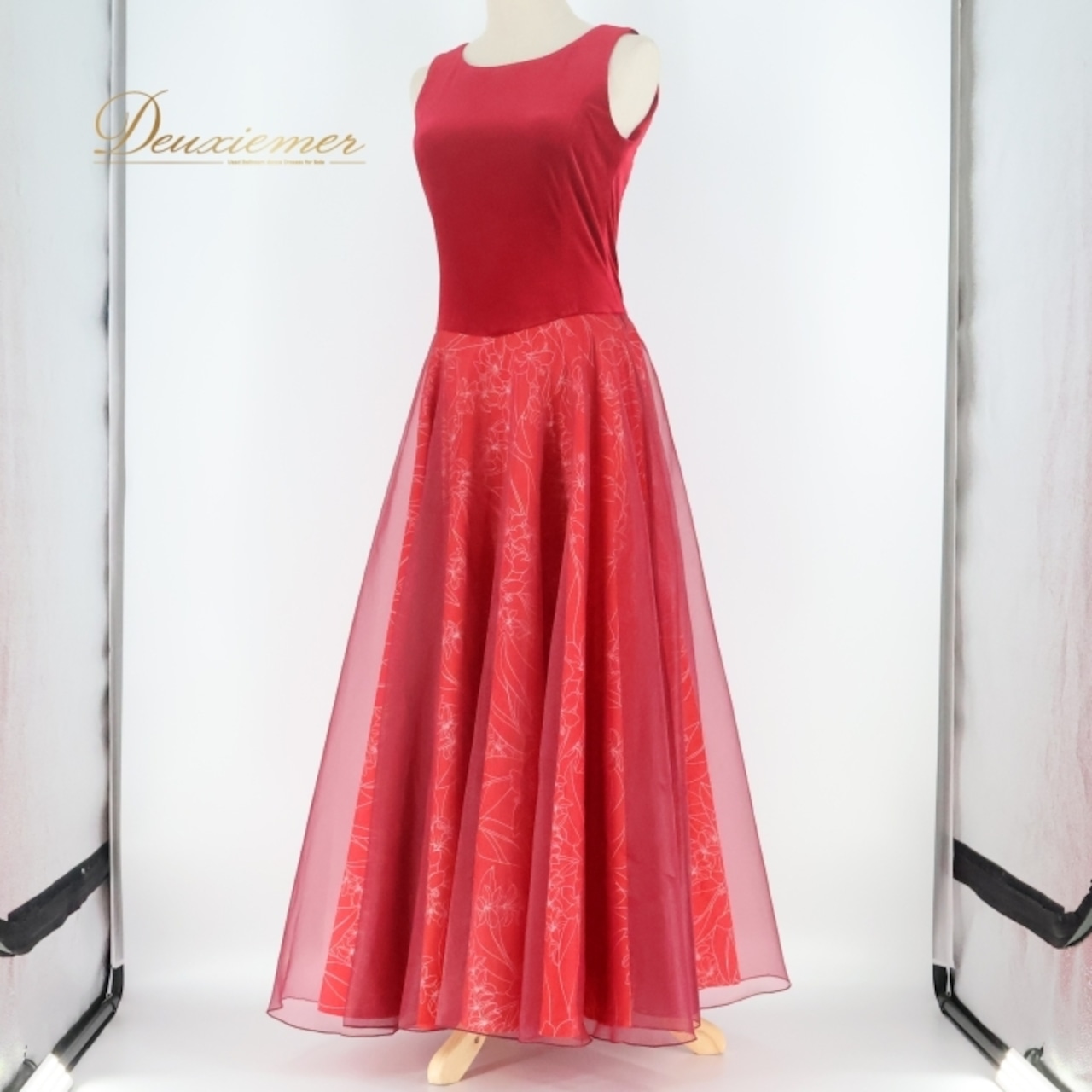 フラダンス 衣装 ワンピース ドレス レッド系 ブルーヘブンカンパニー ハイビスカス柄 プルメリア柄 BLUE HEAVEN COMPANY ベロア生地 オーガンジー生地 ハワイアンプリント アロハ レッスン 練習 フラ ダンス 華やか 鮮やか 大人っぽい 上品 高級感 ノースリーブ パーティー 衣装用 おしゃれ フラ教室 発表会 ステージ 衣装 大人 女性用 ドレッシー エレガント