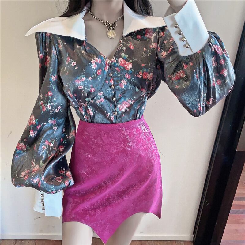 小さな花柄のVネックシャツの女性秋長袖ランタンスリーブシャツジャケットデザインセンスニッチショートアウタージャケット ブラックストロベリース54988706688