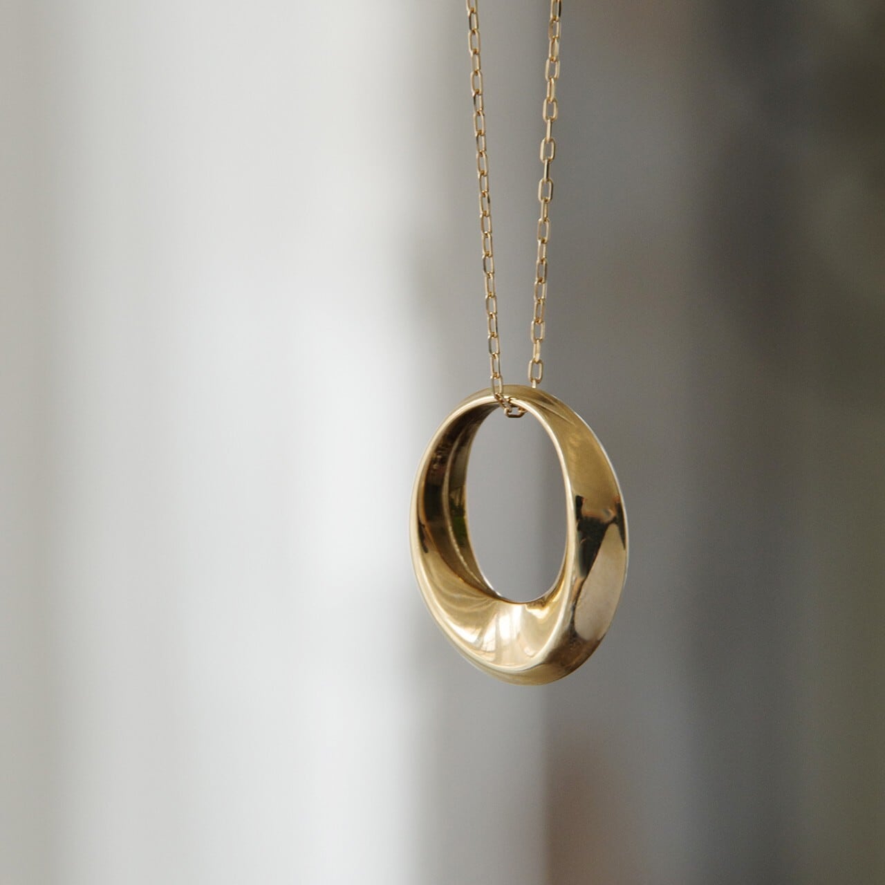 K18イエローゴールド月モチーフネックレス【MKY0060N1