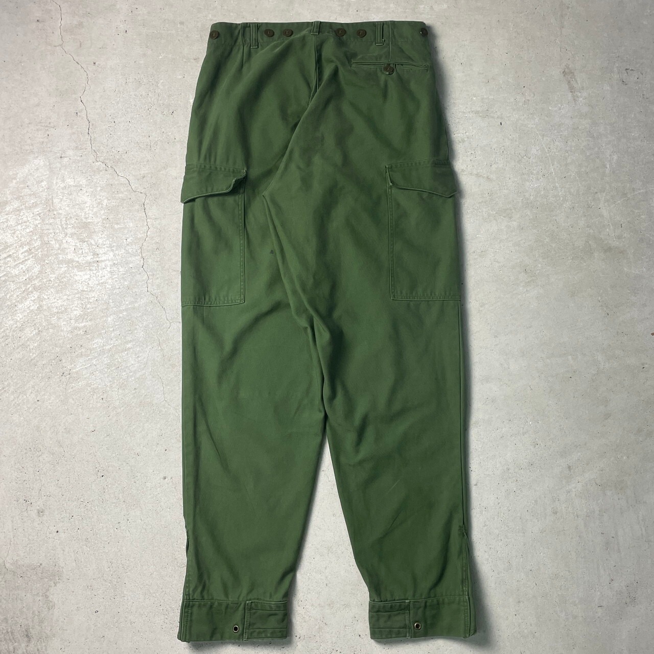 スウェーデン軍 M-59 カーゴパンツ ミリタリーパンツ メンズW32相当 