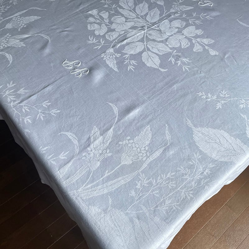 ◆フランスアンティーク｜大判リネン赤イニシャル刺繍テーブルマルチクロスダマスク織 テーブルクロス 大判フレンチリネン 白ダマスク織 モノグラム刺繍